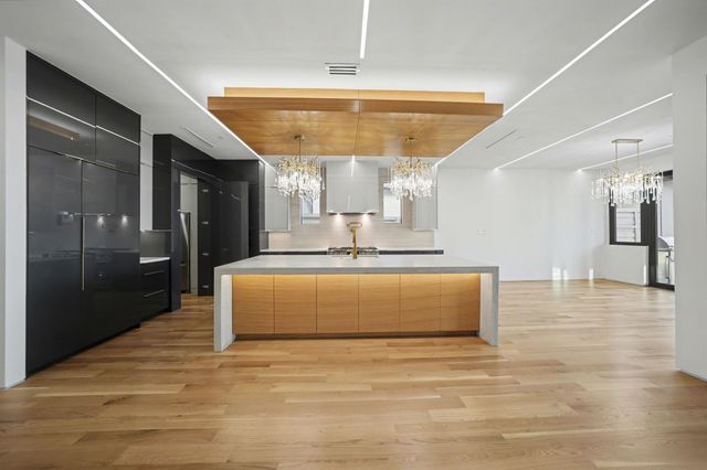 9457 Waterview Road, Dallas, TX 75218