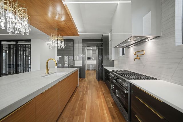 9457 Waterview Road, Dallas, TX 75218