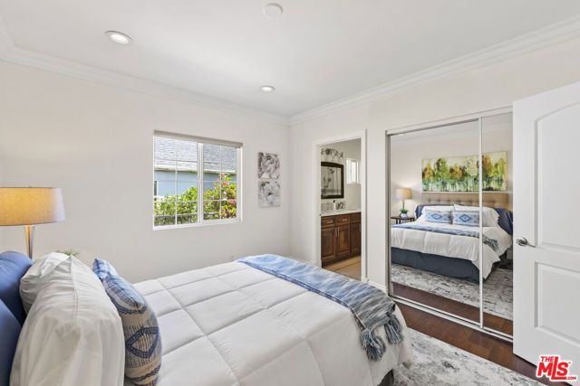 1114 S La Peer Drive, Los Angeles, CA 90035