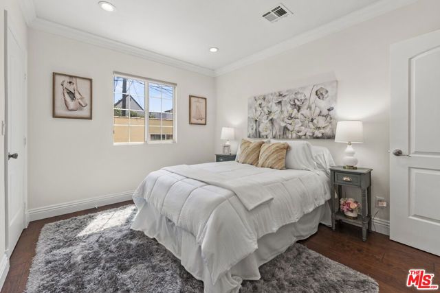 1114 S La Peer Drive, Los Angeles, CA 90035