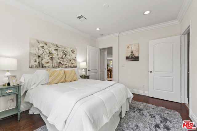 1114 S La Peer Drive, Los Angeles, CA 90035