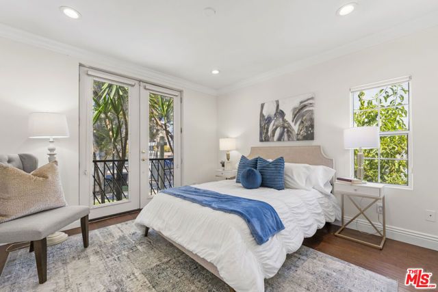 1114 S La Peer Drive, Los Angeles, CA 90035