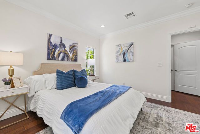 1114 S La Peer Drive, Los Angeles, CA 90035