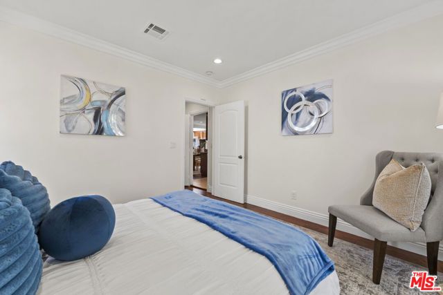 1114 S La Peer Drive, Los Angeles, CA 90035