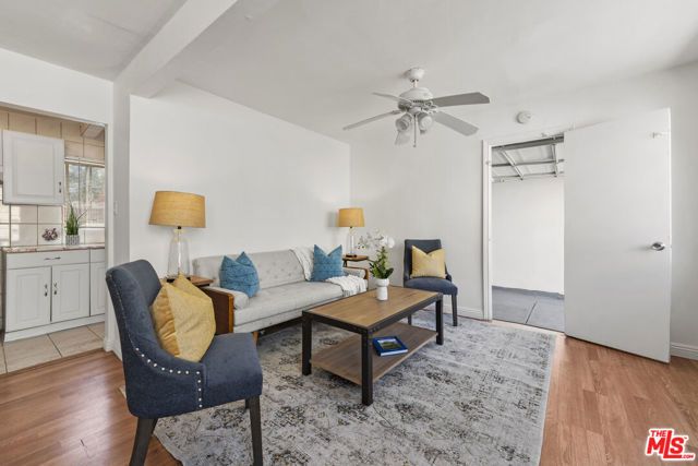 1114 S La Peer Drive, Los Angeles, CA 90035