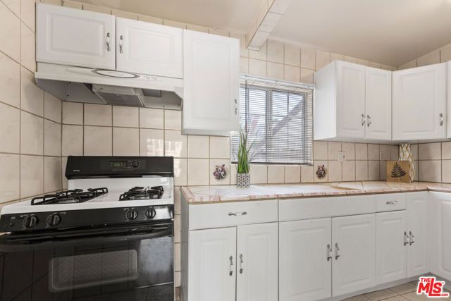 1114 S La Peer Drive, Los Angeles, CA 90035