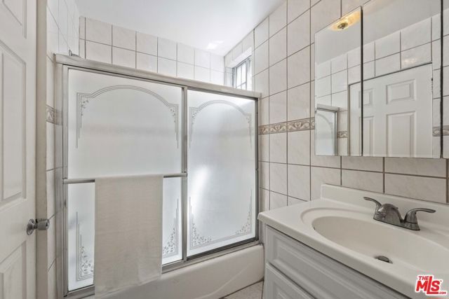 1114 S La Peer Drive, Los Angeles, CA 90035