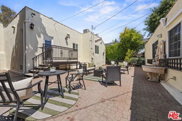 1114 S La Peer Drive, Los Angeles, CA 90035