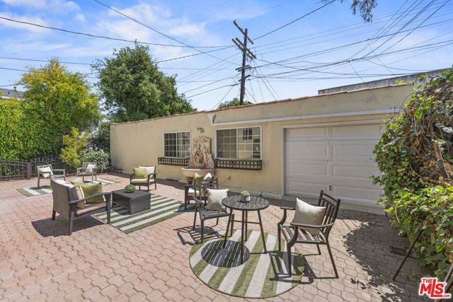 1114 S La Peer Drive, Los Angeles, CA 90035