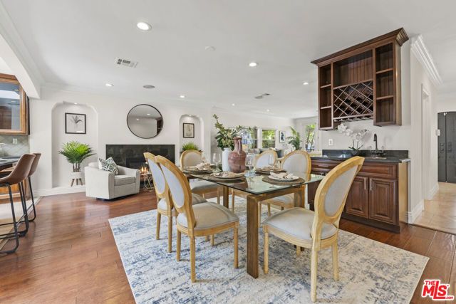 1114 S La Peer Drive, Los Angeles, CA 90035