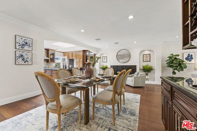 1114 S La Peer Drive, Los Angeles, CA 90035