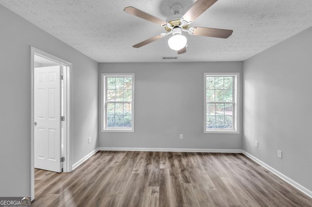 4345 Lexington Ridge Drive, Loganville, GA 30052