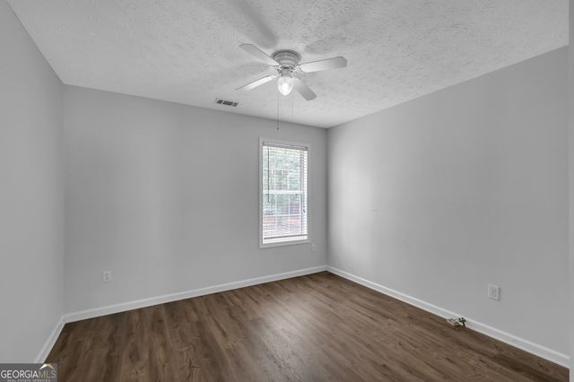 4345 Lexington Ridge Drive, Loganville, GA 30052