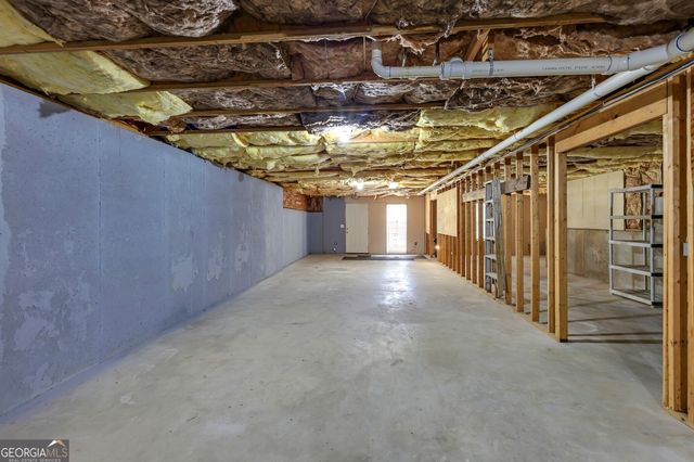 4345 Lexington Ridge Drive, Loganville, GA 30052