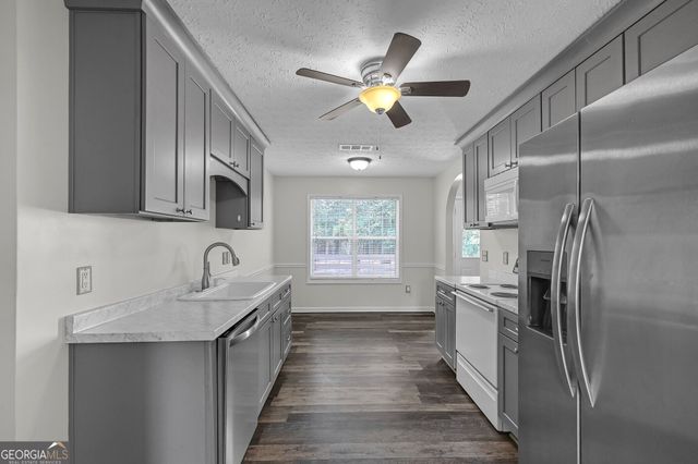 4345 Lexington Ridge Drive, Loganville, GA 30052