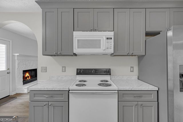 4345 Lexington Ridge Drive, Loganville, GA 30052