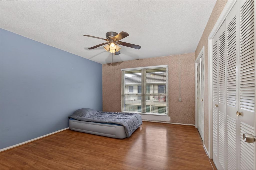 Image 14 of property listing at 1935 CONWAY ROAD L5, Orlando, FL 32812
