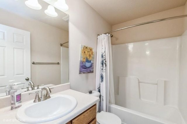 4528 NE Mcdougal Lane, Ankeny, IA 50021