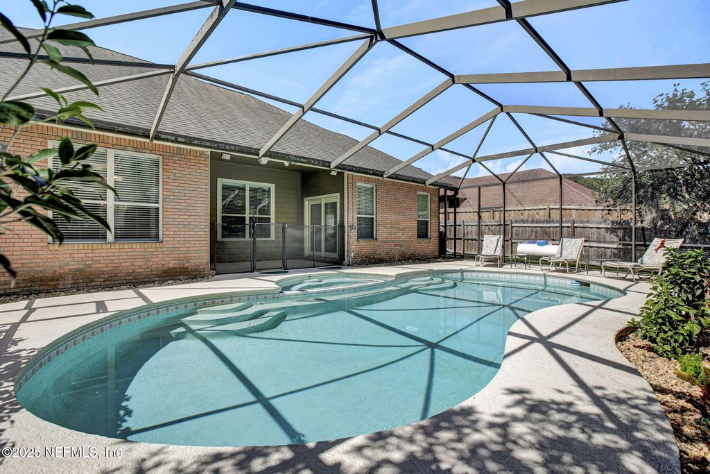 2257 HAMMOCK OAKS Drive, Jacksonville, FL 32223
