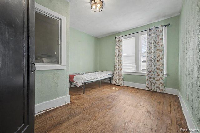 6539 Greenview Avenue, Detroit, MI 48228