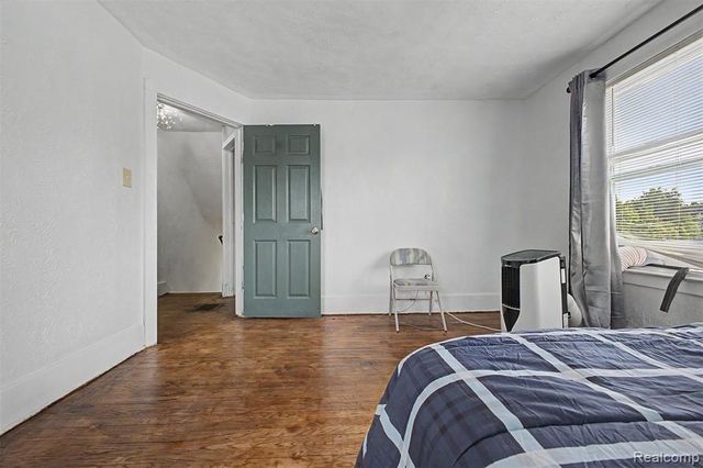 6539 Greenview Avenue, Detroit, MI 48228