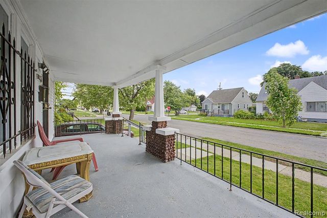 6539 Greenview Avenue, Detroit, MI 48228