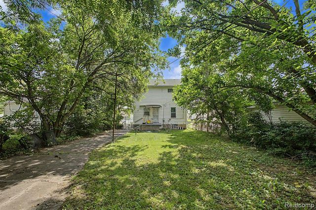 6539 Greenview Avenue, Detroit, MI 48228
