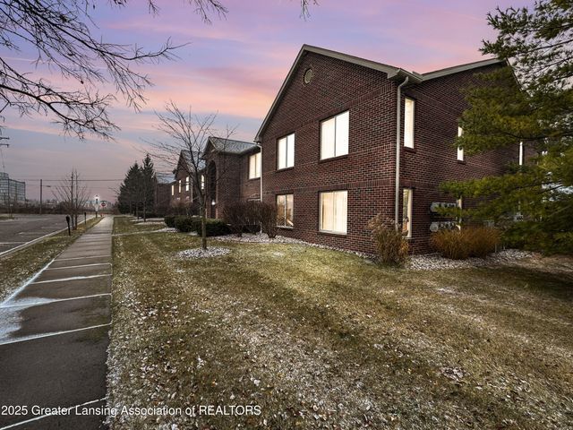 322 Pere Marquette Drive 15, Lansing, MI 48912