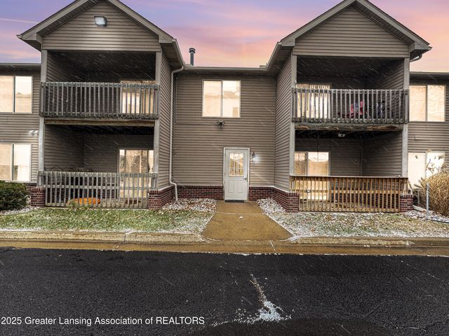 322 Pere Marquette Drive 15, Lansing, MI 48912