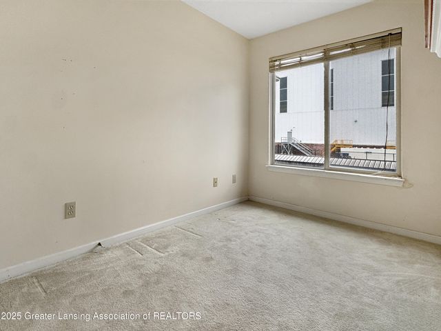 322 Pere Marquette Drive 15, Lansing, MI 48912