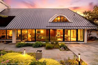 270 Martell Drive, Bloomfield Hills, MI 48304