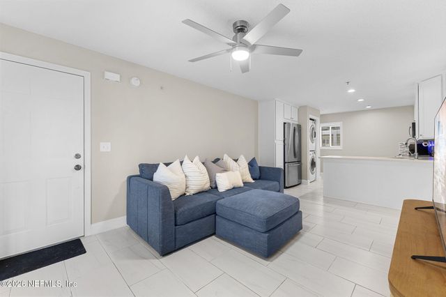 210 11TH Avenue N 104, Jacksonville Beach, FL 32250