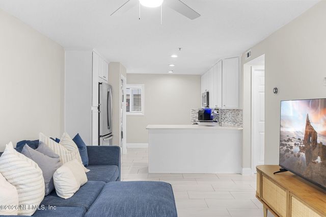 210 11TH Avenue N 104, Jacksonville Beach, FL 32250