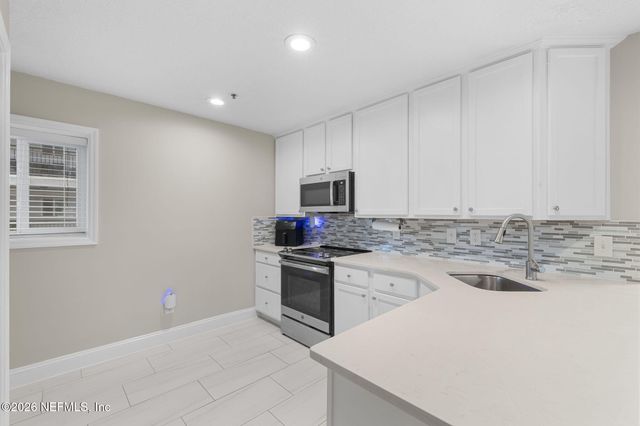 210 11TH Avenue N 104, Jacksonville Beach, FL 32250