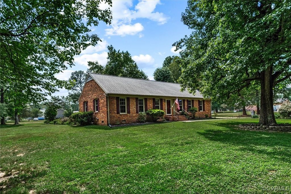 16112 Healy St, Milford, VA 22514