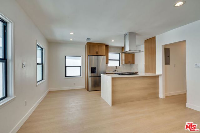 926 N Spaulding Avenue 8, West Hollywood, CA 90046