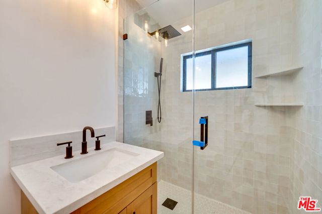 926 N Spaulding Avenue 8, West Hollywood, CA 90046