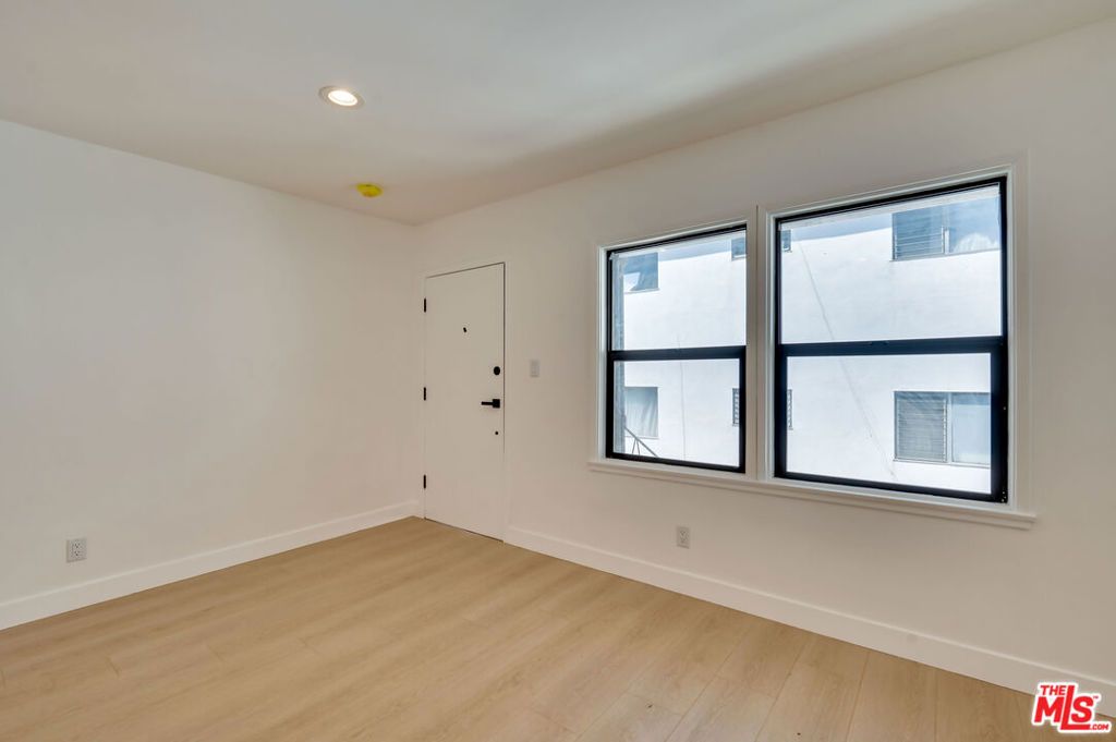 926 N Spaulding Avenue 8, West Hollywood, CA 90046