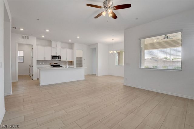 673 Sunlight Hill Street, Henderson, NV 89011