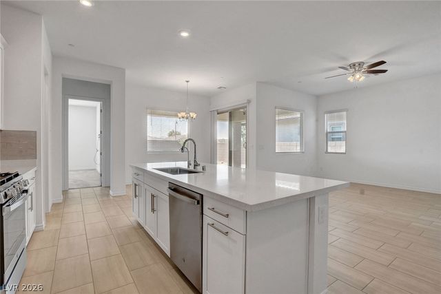 673 Sunlight Hill Street, Henderson, NV 89011