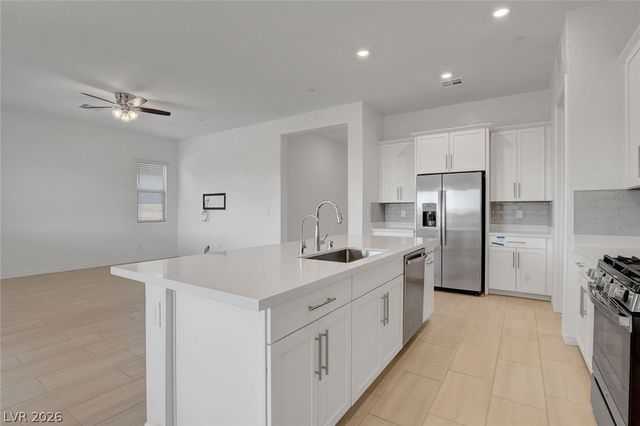 673 Sunlight Hill Street, Henderson, NV 89011