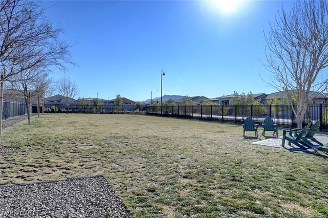 673 Sunlight Hill Street, Henderson, NV 89011