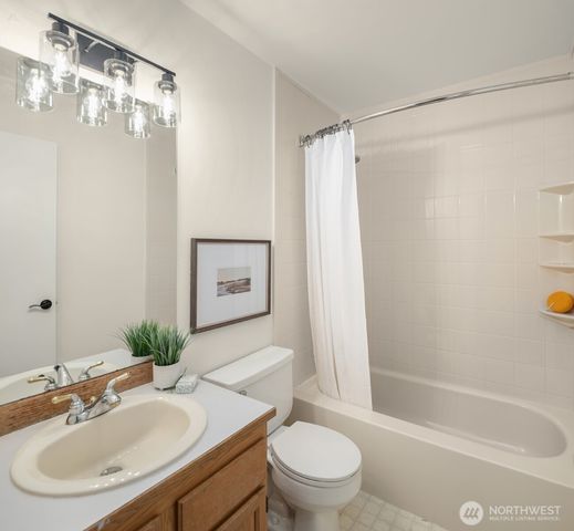 1425 243rd Place SW, Bothell, WA 98021