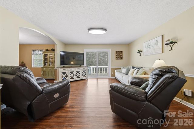 2735 Sides Avenue, Connelly Springs, NC 28612