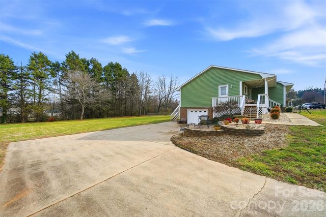 2735 Sides Avenue, Connelly Springs, NC 28612