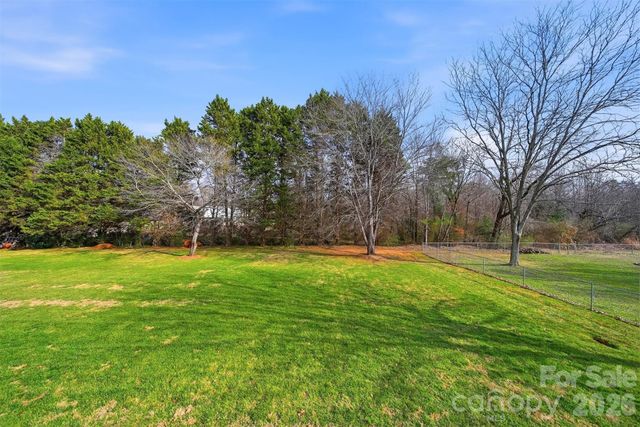 2735 Sides Avenue, Connelly Springs, NC 28612