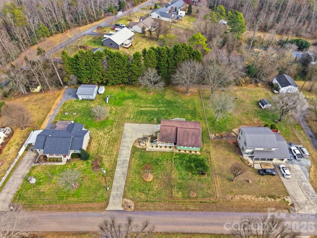 2735 Sides Avenue, Connelly Springs, NC 28612