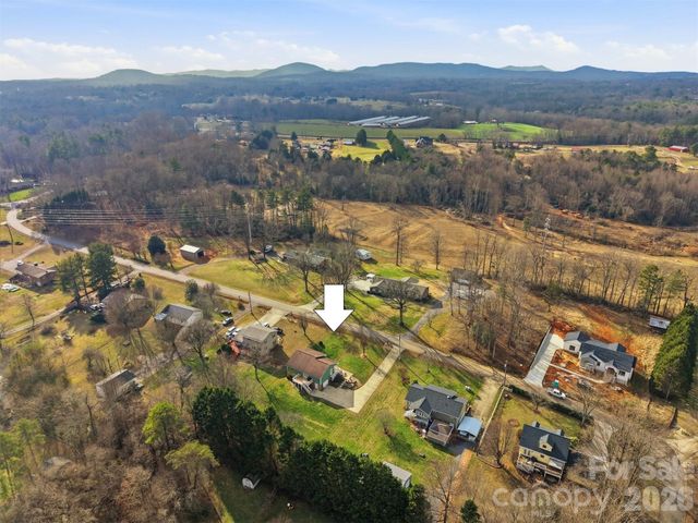 2735 Sides Avenue, Connelly Springs, NC 28612