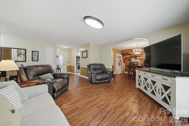 2735 Sides Avenue, Connelly Springs, NC 28612