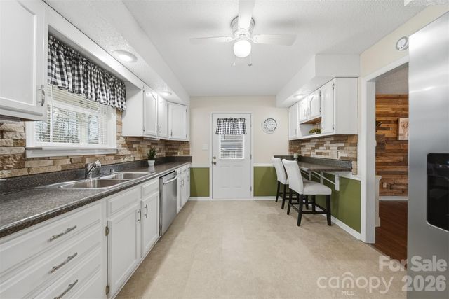 2735 Sides Avenue, Connelly Springs, NC 28612